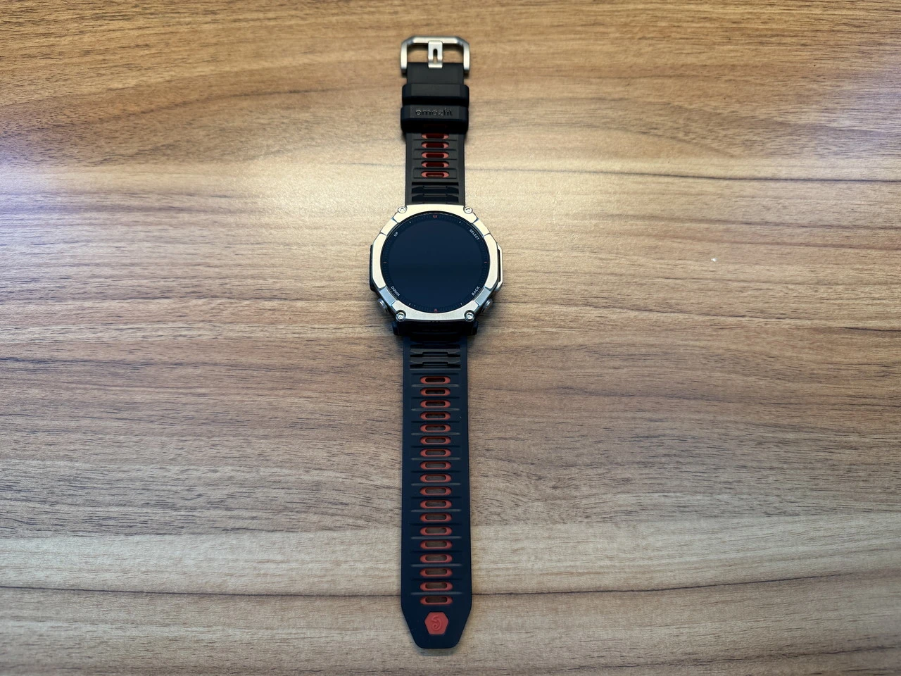 Amazfit T-Rex Ultra 2ウォッチ全体(正面)