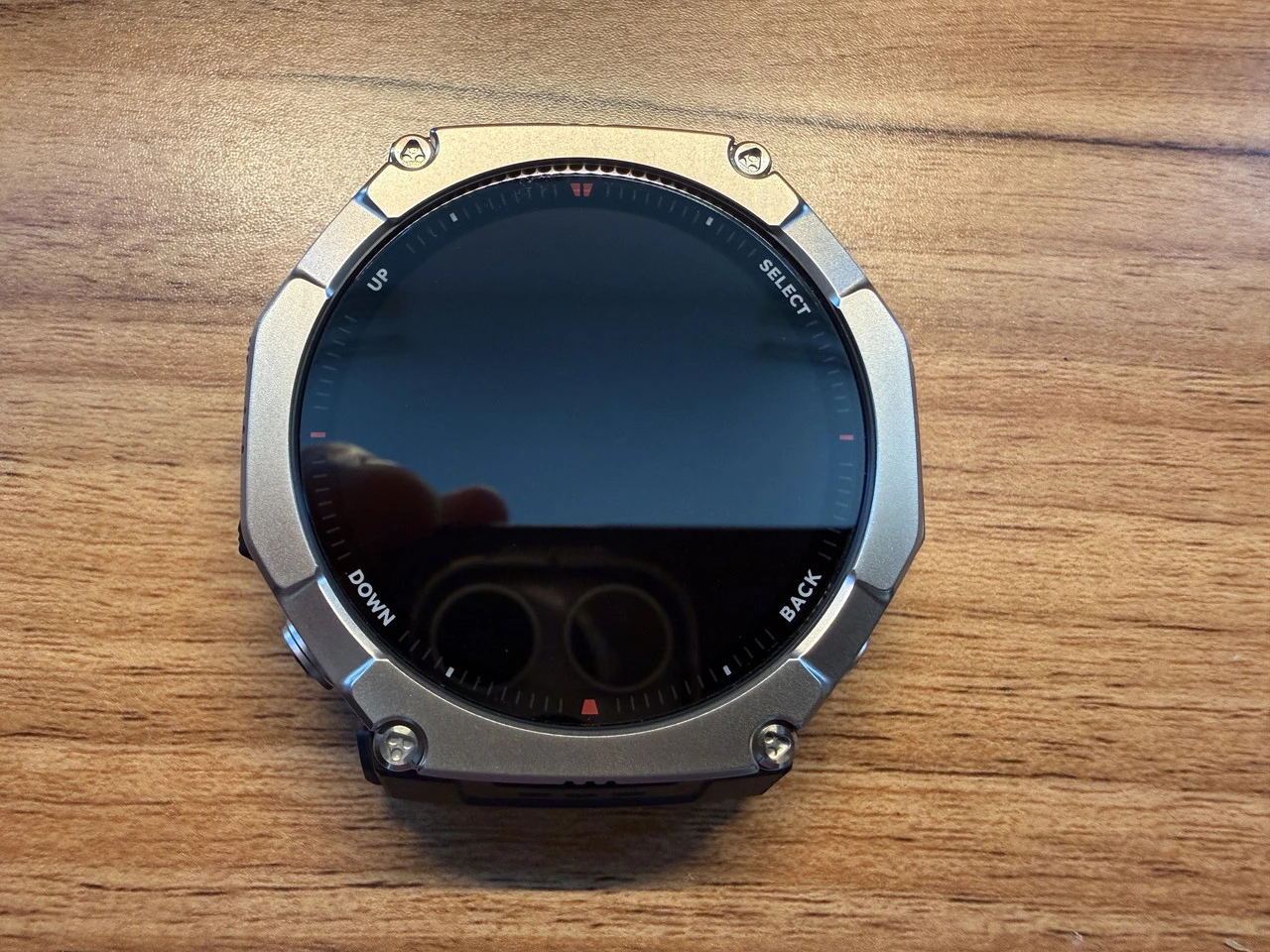 Amazfit T-Rex Ultra 2のディスプレイ