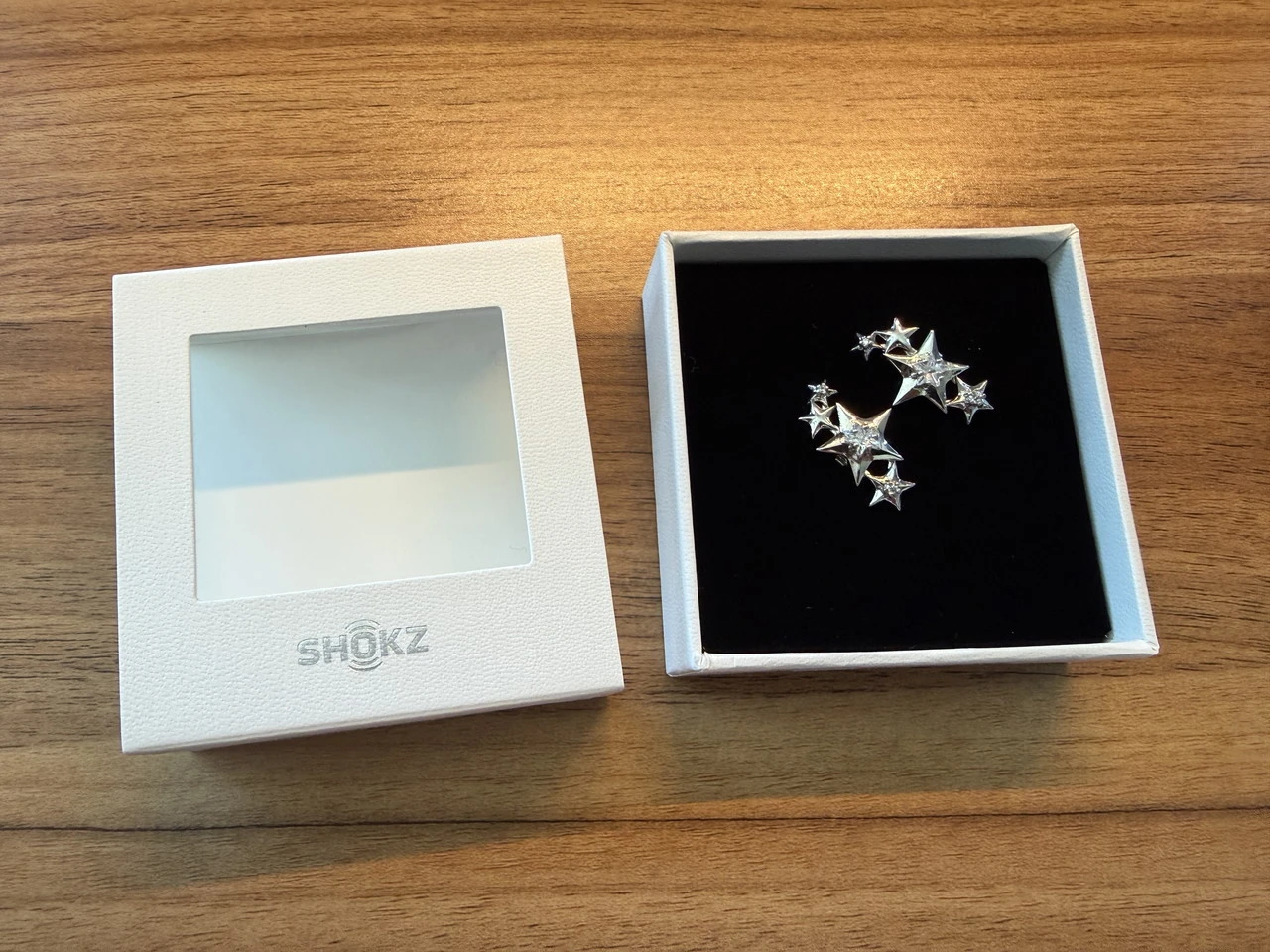 星形アクセサリーの箱を開けた状態