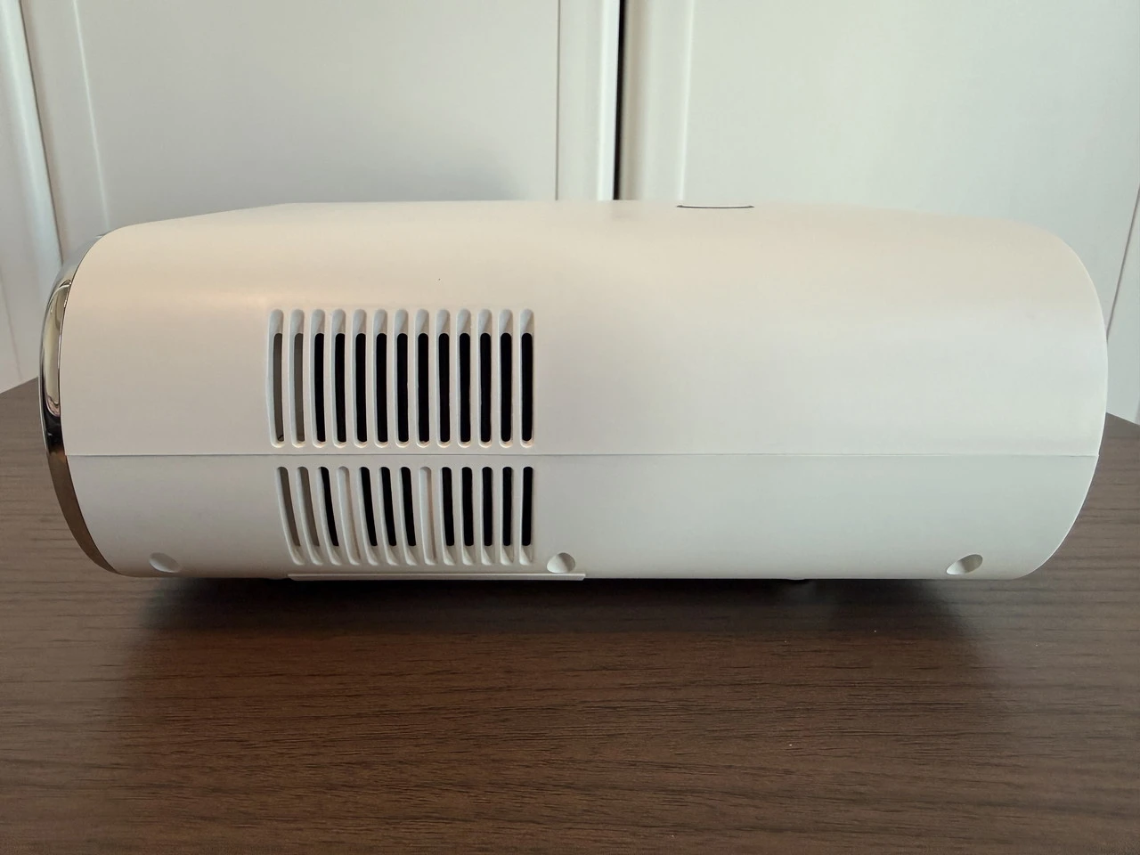 Sovboi E30Maxの右側面