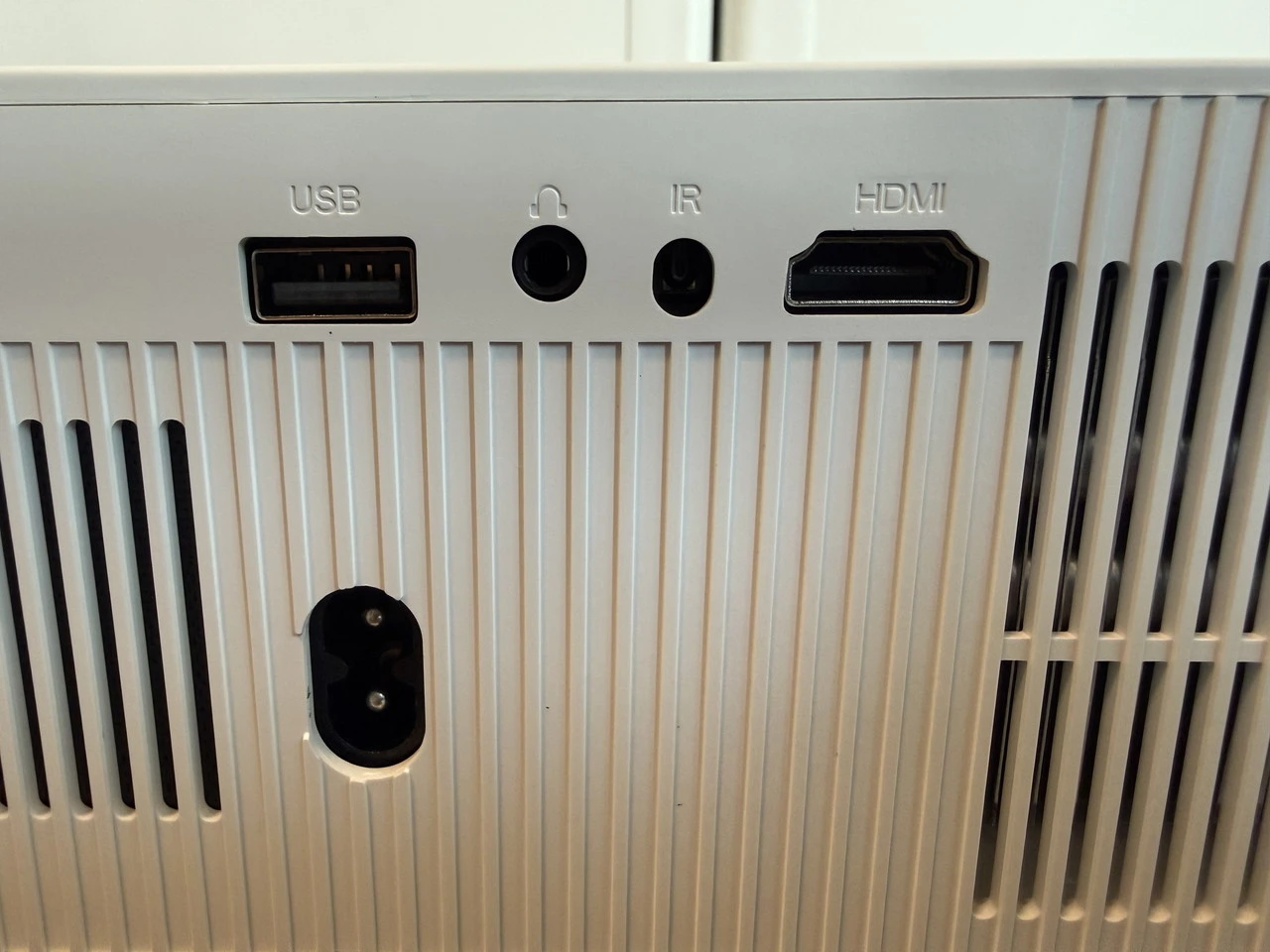 Sovboi E30Maxの後部インターフェース