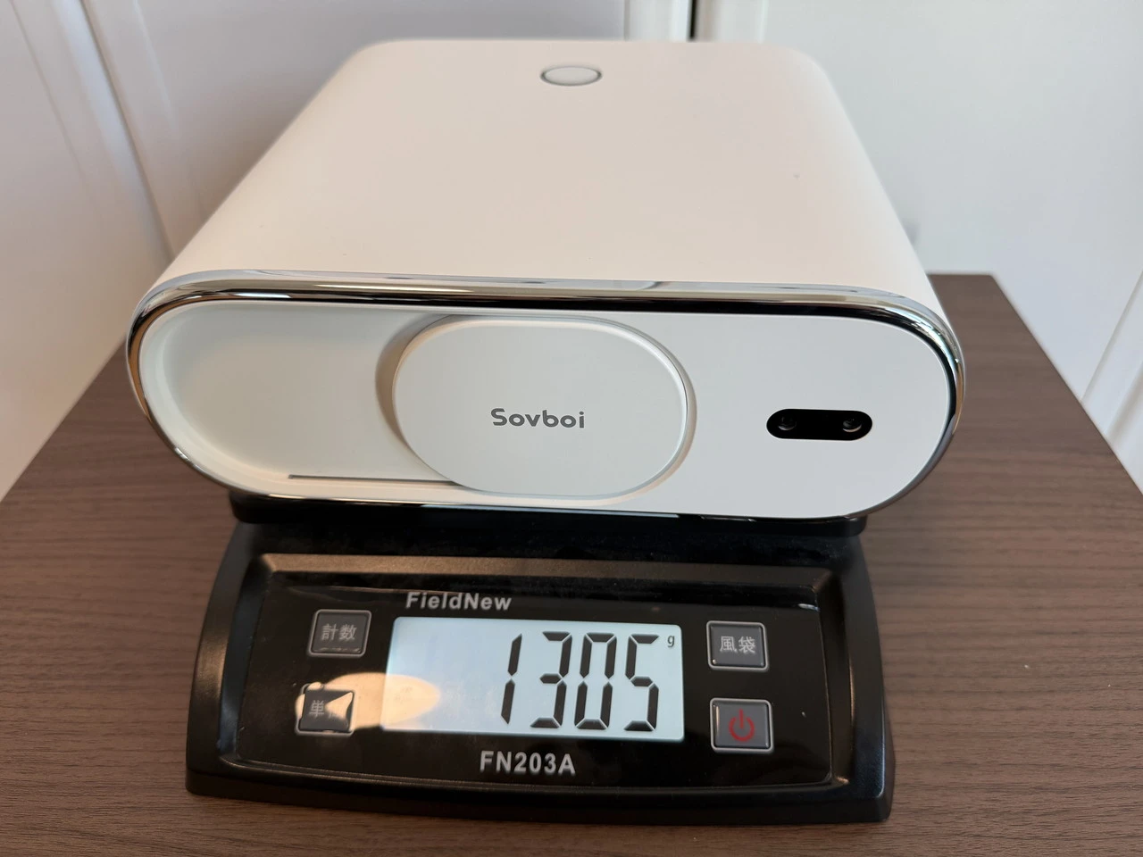 Sovboi E30Maxを計量している様子