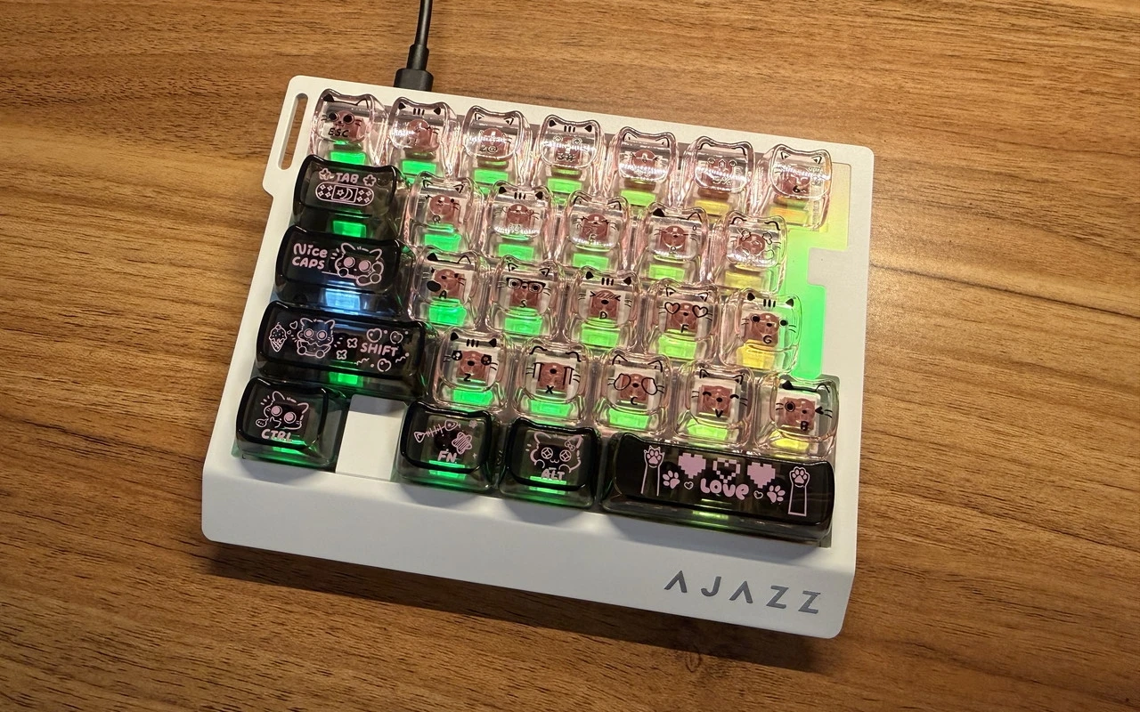 動作中のAJAZZ AK029