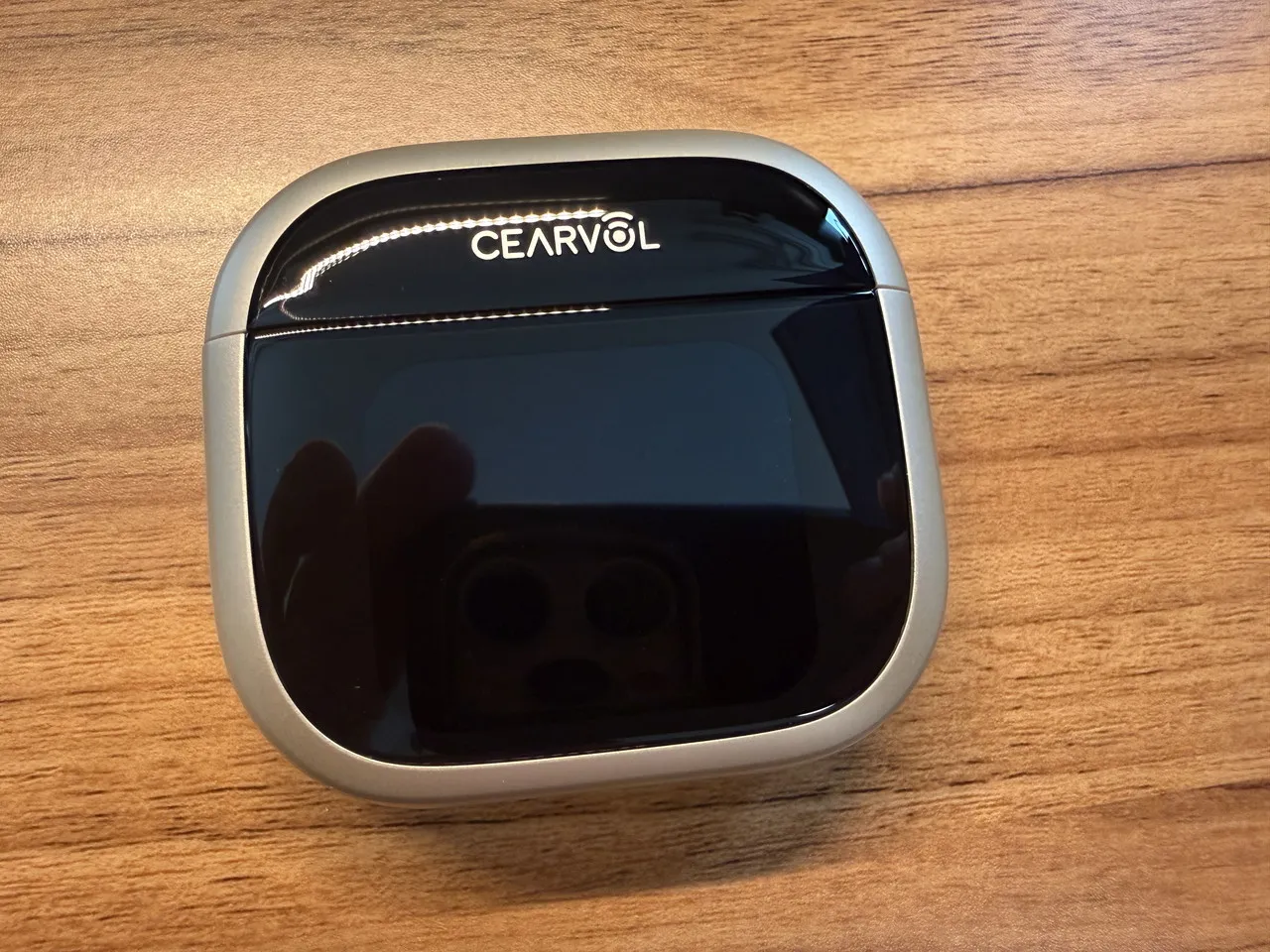 Cearvol Waveの充電ケースの正面