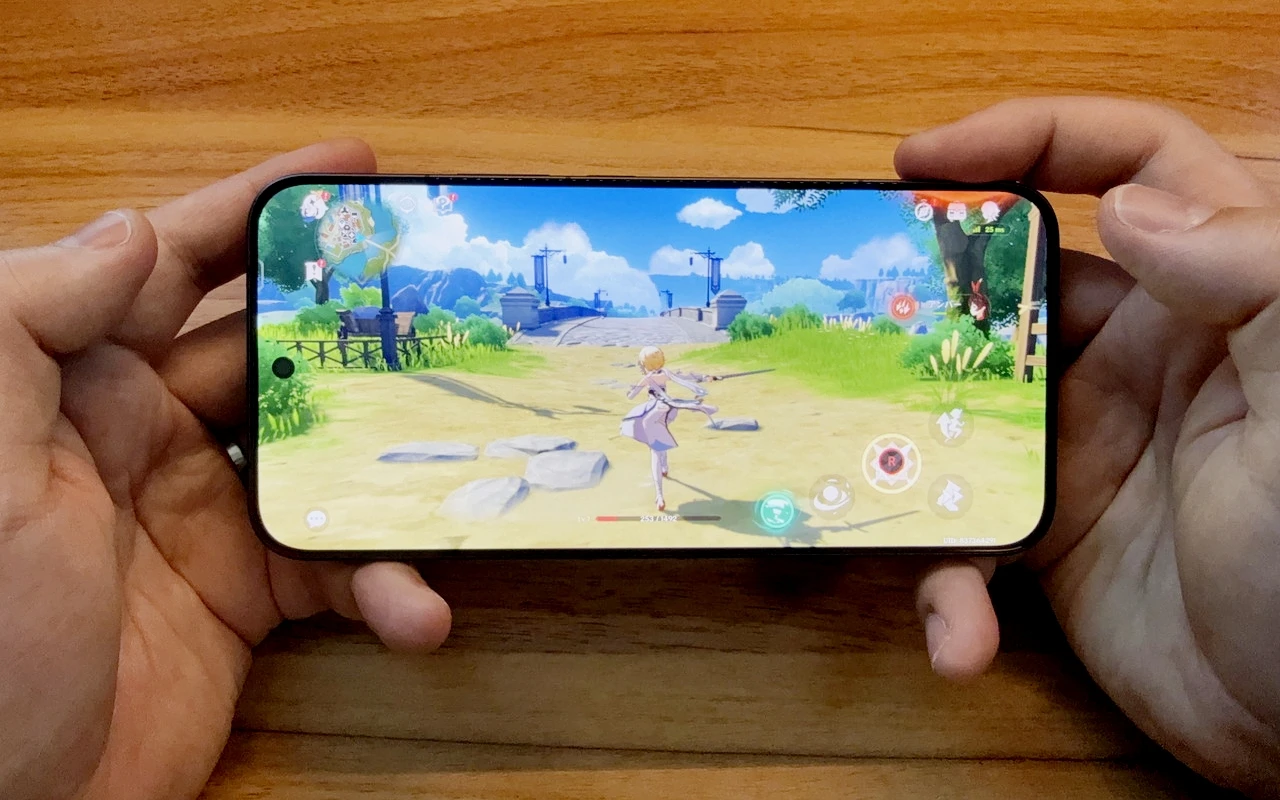 iQOO 15 Ultraで原神をプレイしている様子