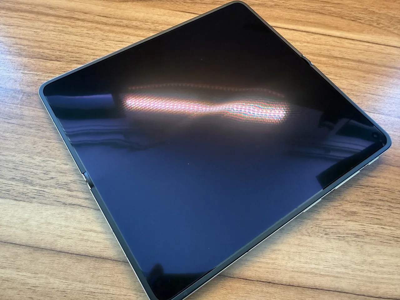 OPPO Find N6の折り目確認
