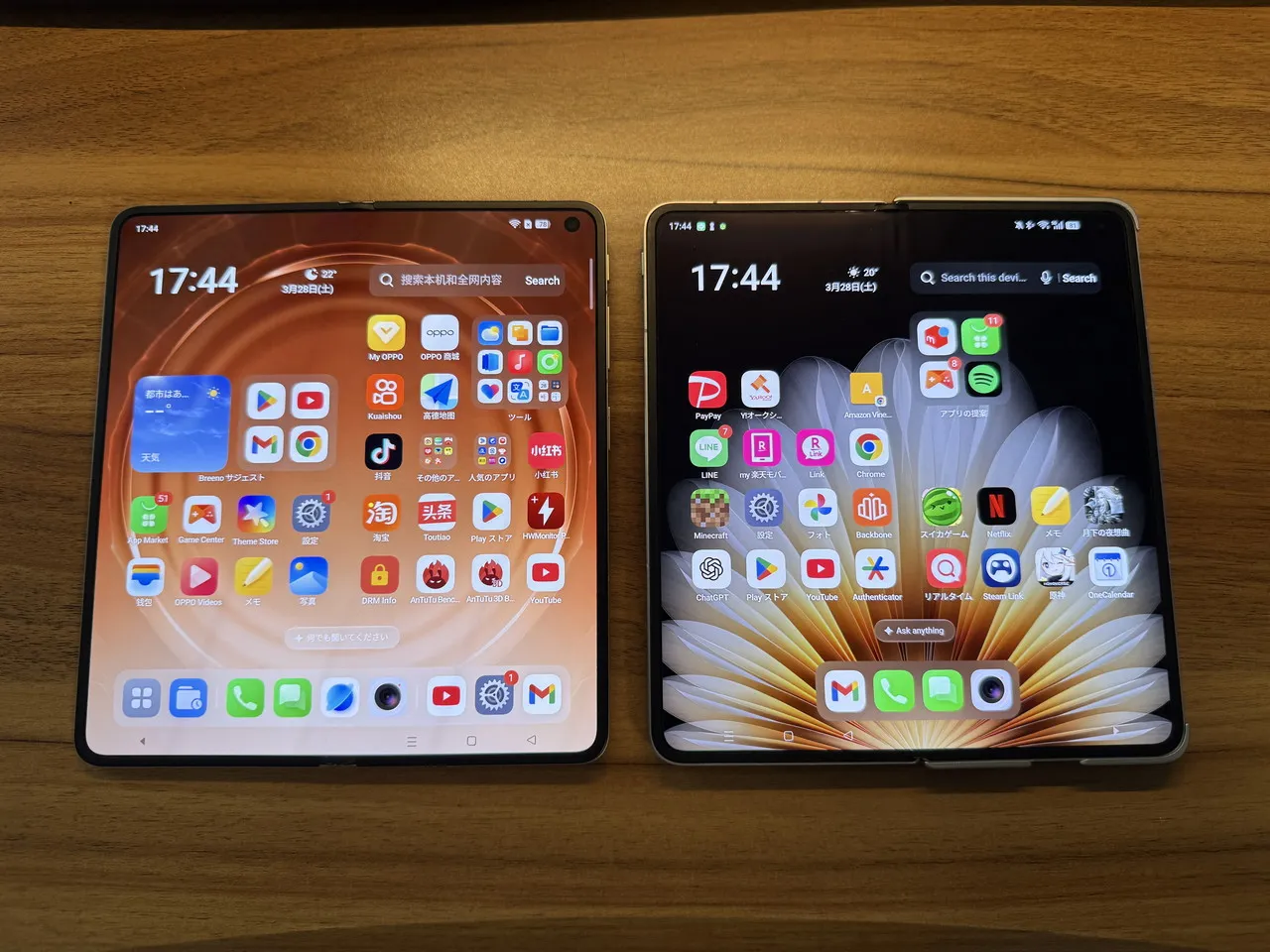 OPPO Find N6とFind N5で映像を映している