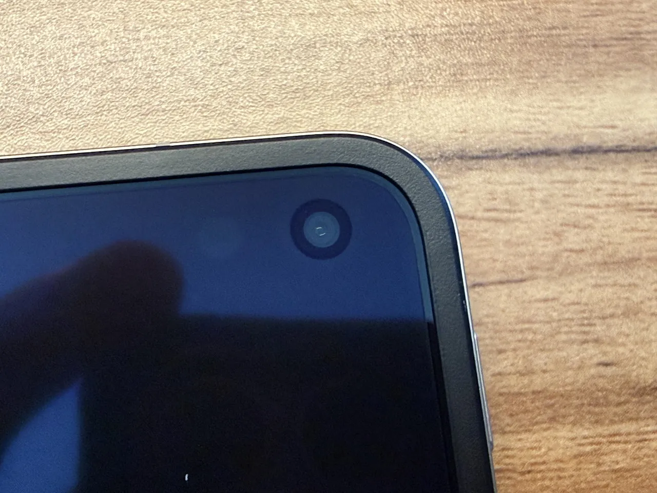 OPPO Find N6の内側カメラ