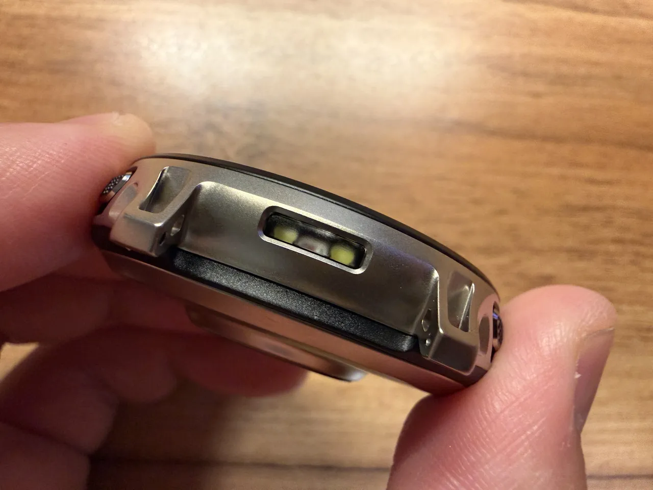 Amazfit Cheetah 2 ProのLEDライト