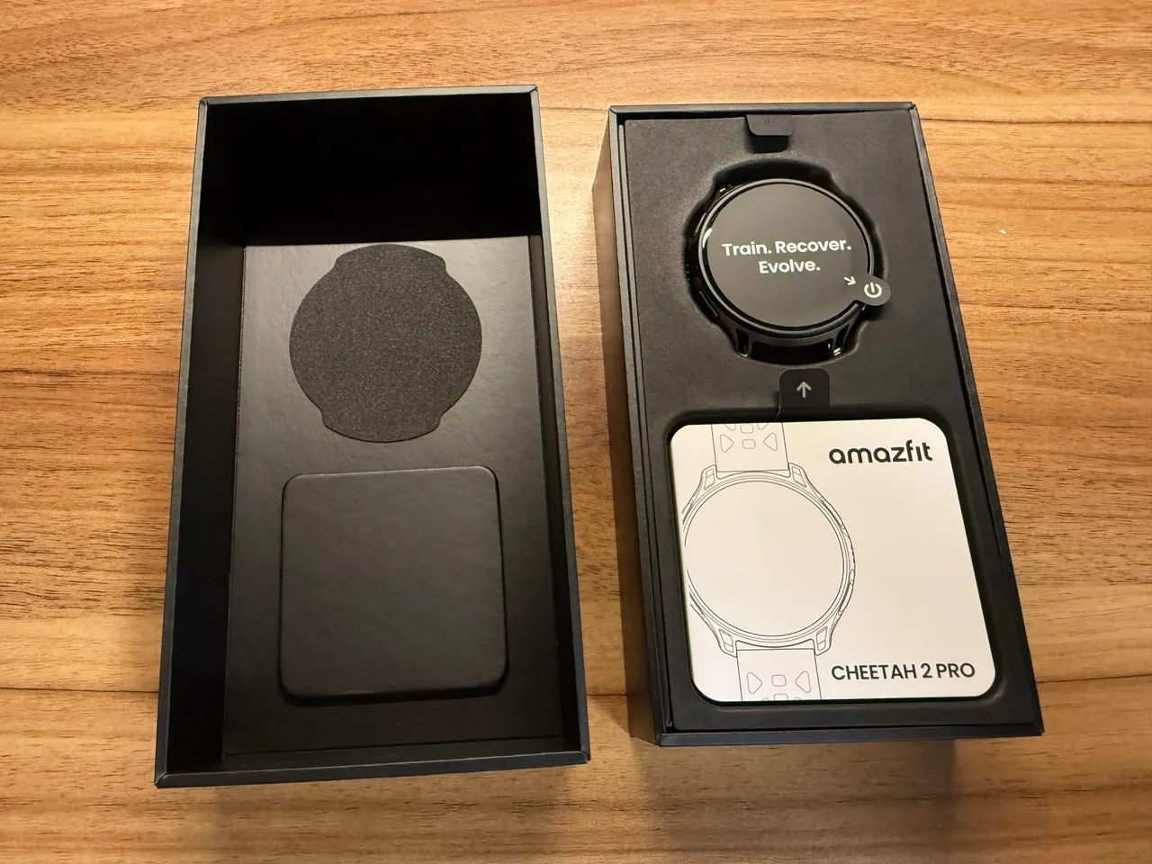Amazfit Cheetah 2 Proの箱を開けた