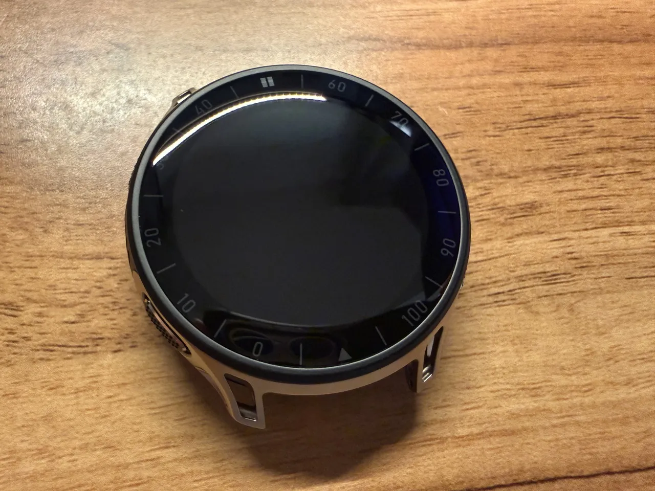 『Amazfit Cheetah 2 Pro』の本体外観