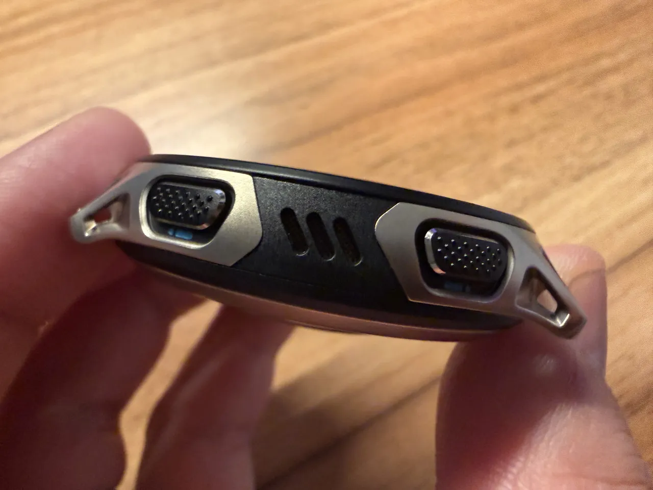 Amazfit Cheetah 2 Proの右側インターフェース