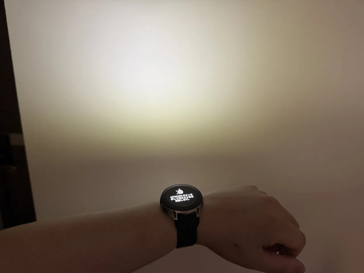 Amazfit Cheetah 2 Proの白色点灯