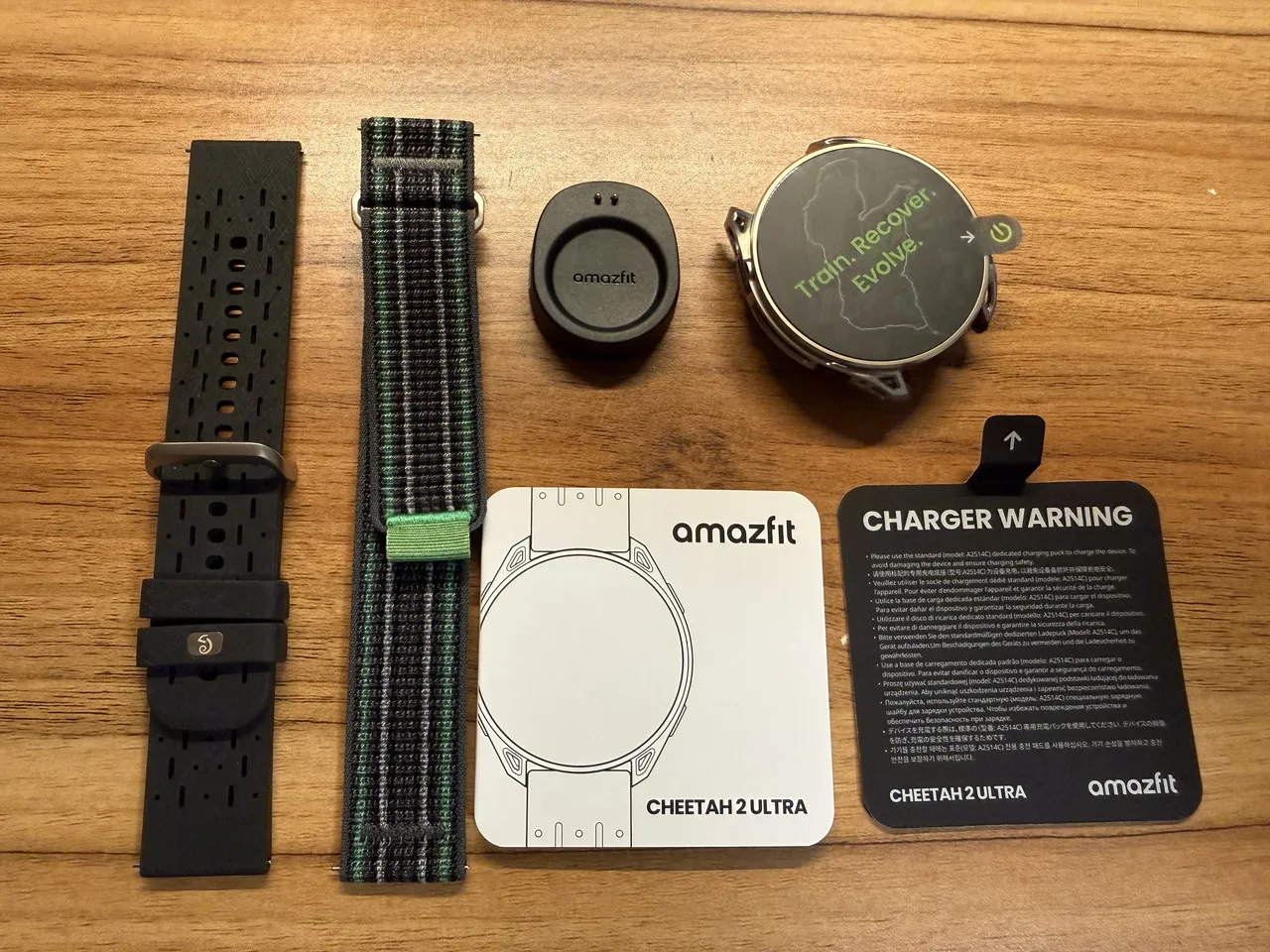 Amazfit Cheetah 2 Ultraのパッケージ付属品一式