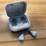 Cearvol Nanoのケースと集音器本体