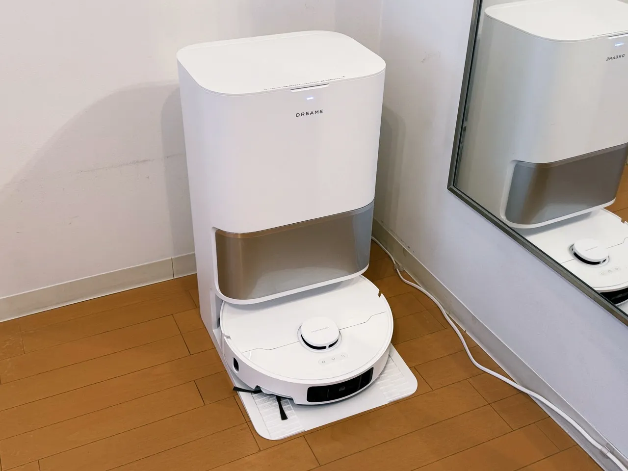 部屋の隅に設置されたDreame L10s Ultra Gen 3