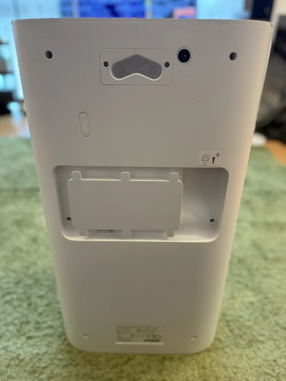 全自動充電ステーションの背面