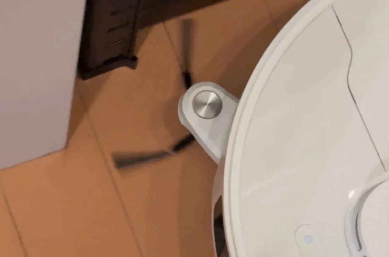 サイドブラシが延長している