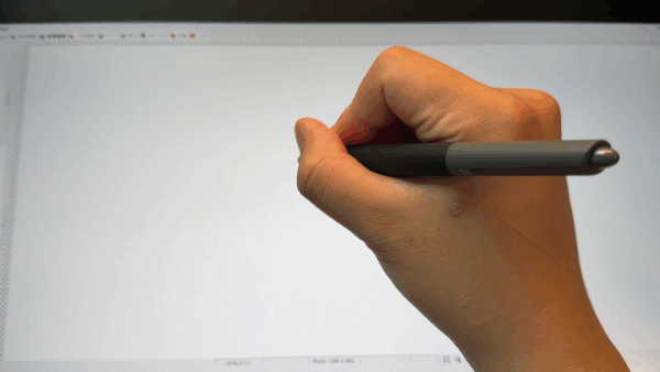 XPPen Artist 15.6 pro V2でキャラクターを描いている