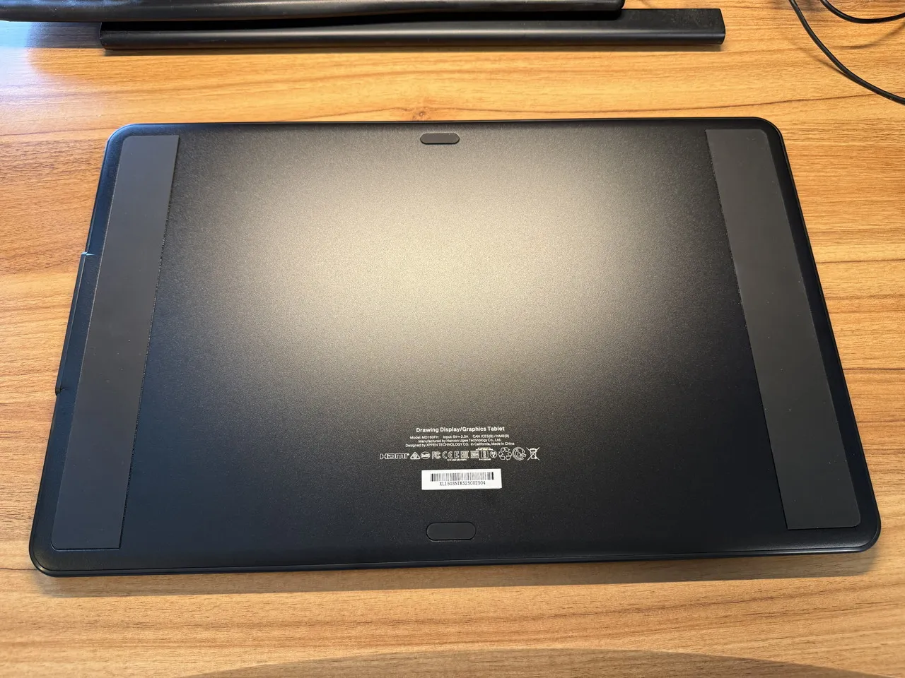 XPPen Artist 15.6 pro V2の背面