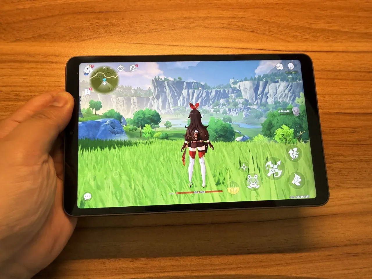 ALLDOCUBE iPlay 80 mini Proで原神をプレイしている