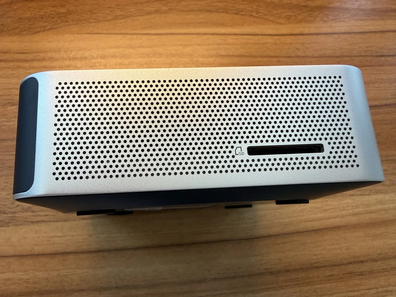 GEEKOM A9 MAX 2026のSDカードスロット