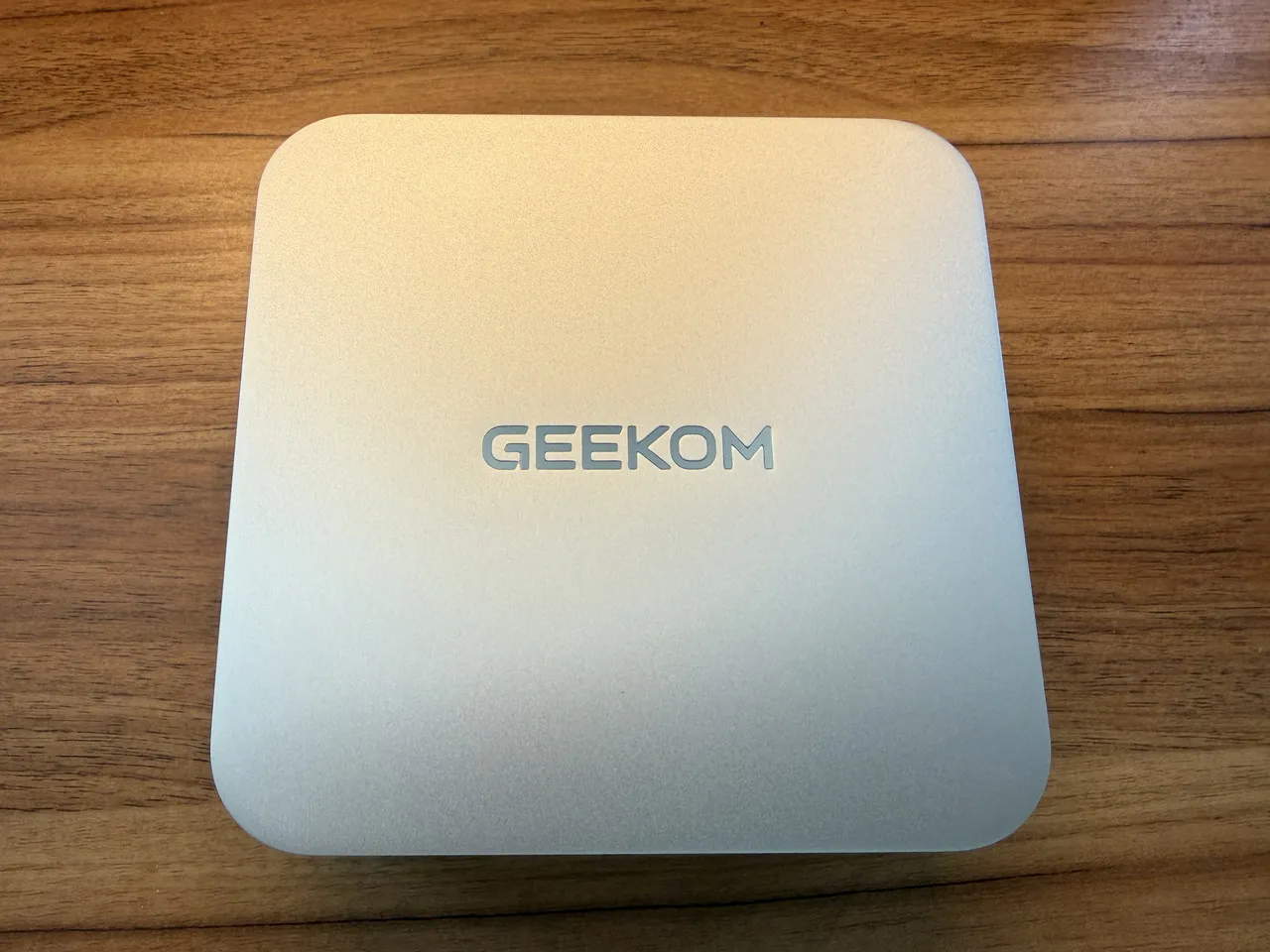 『GEEKOM A9 MAX 2026』の本体外観