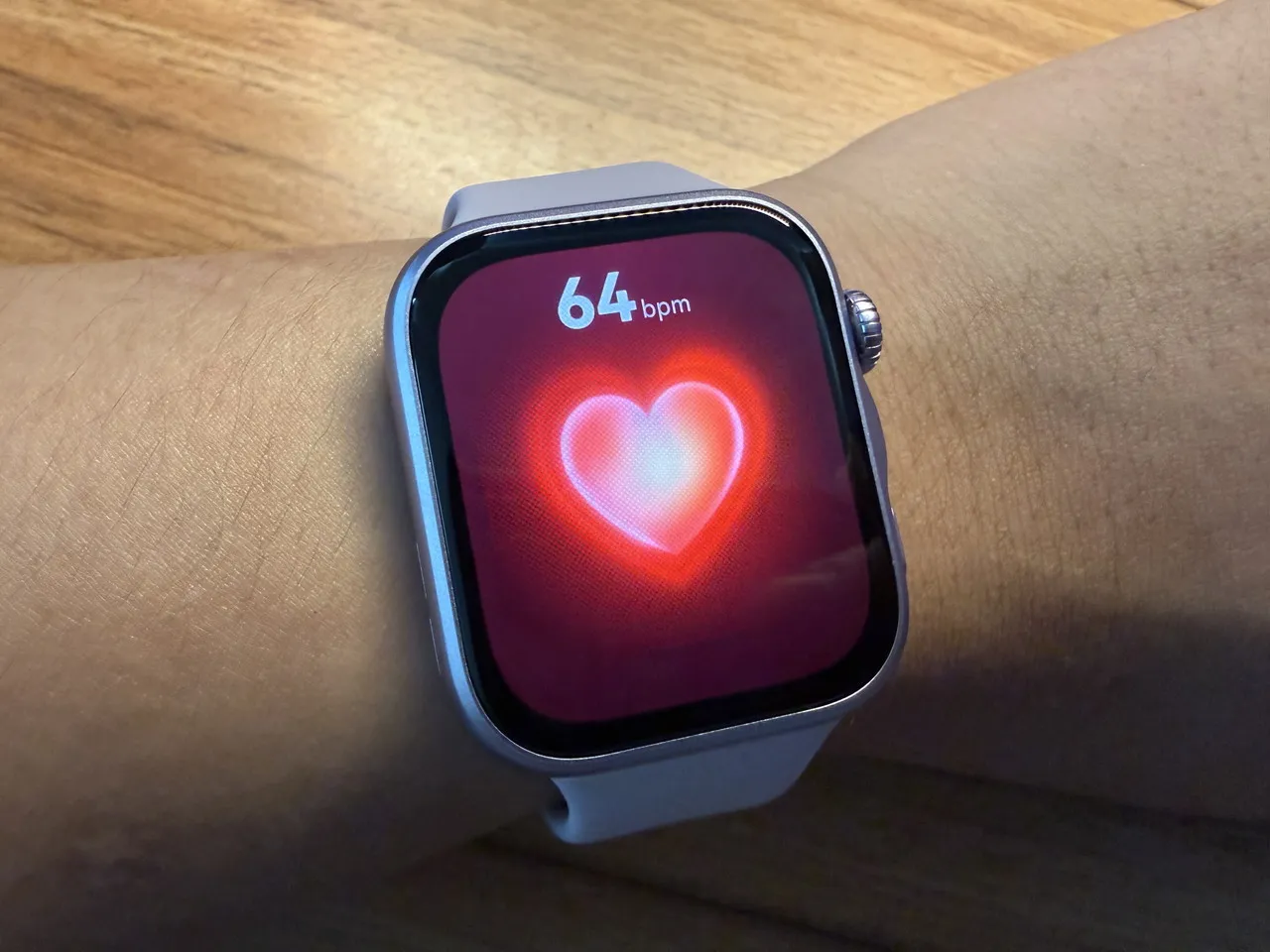 HUAWEI WATCH FIT 5で心拍数を測定している