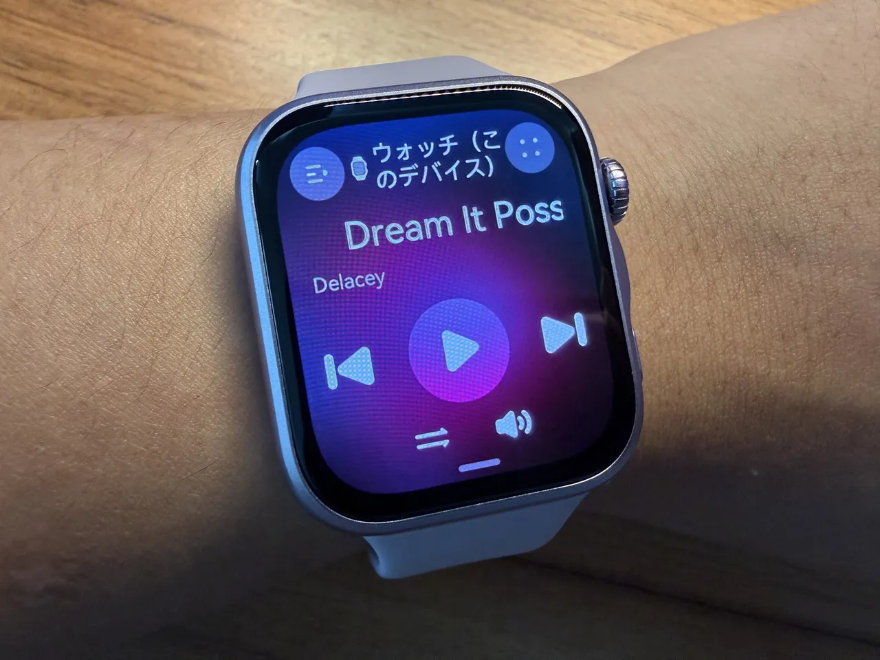 HUAWEI WATCH FIT 5で音楽を再生している
