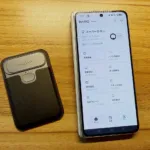 InnAIO TransNoteとスマホを並べている