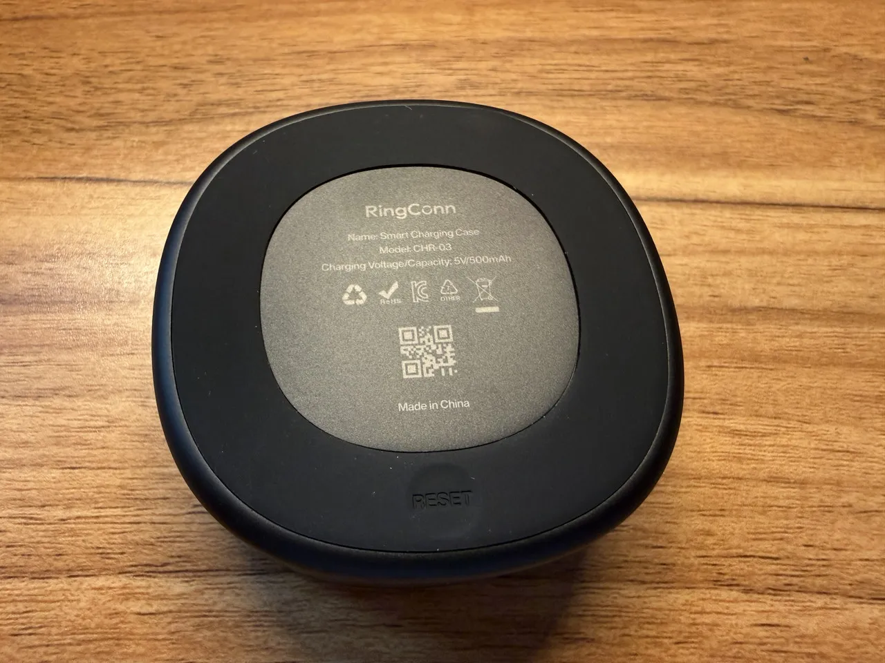 RingConn Gen 3の充電ケース外観(底部)