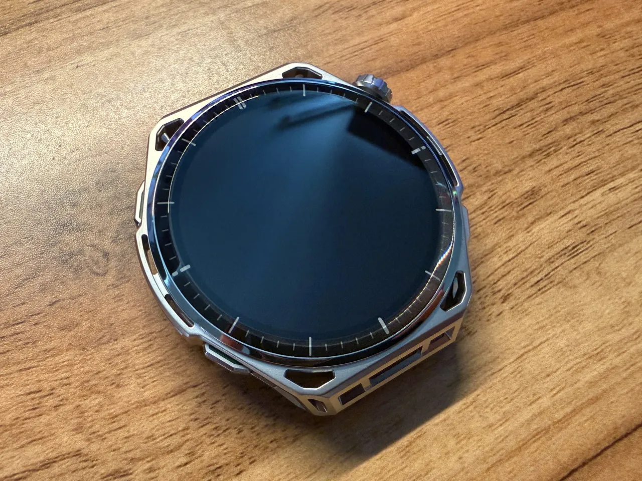 Amazfit Balance 3の外観(正面)