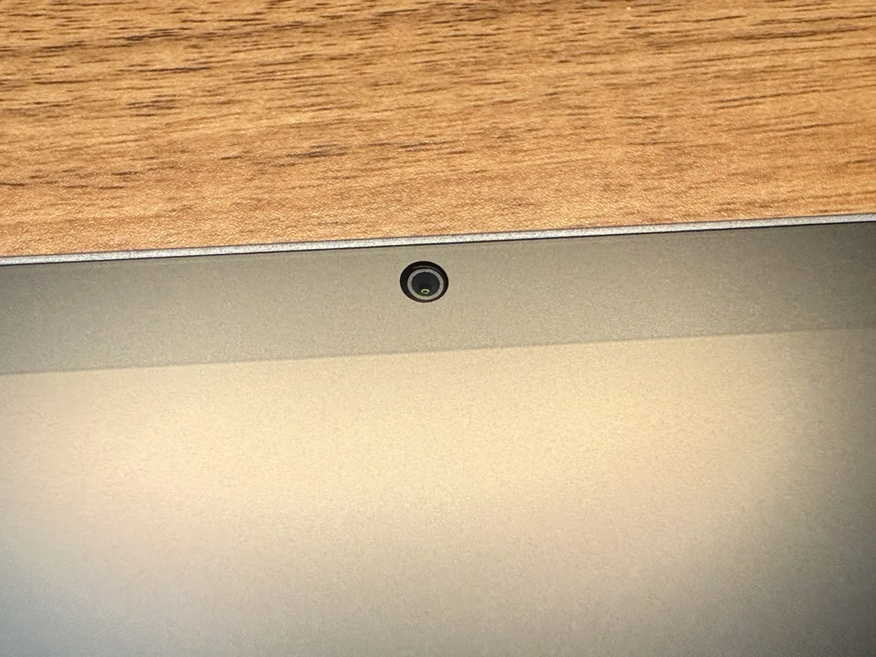 BNCF CinePad 13のフロントカメラ