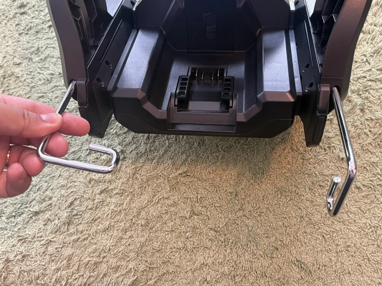 BougeRV F02の金属製フック