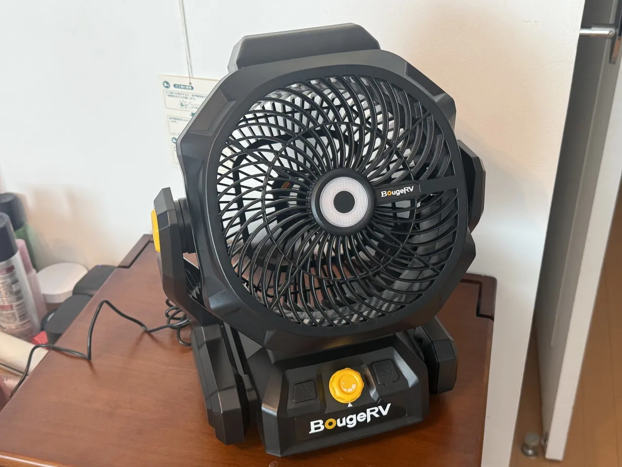 デスク上で稼働しているBougeRV F02