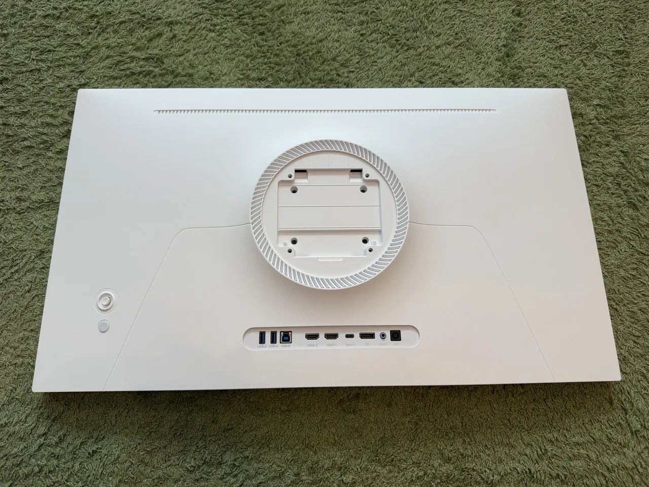 INNOCN GA32V1M MAXの背面