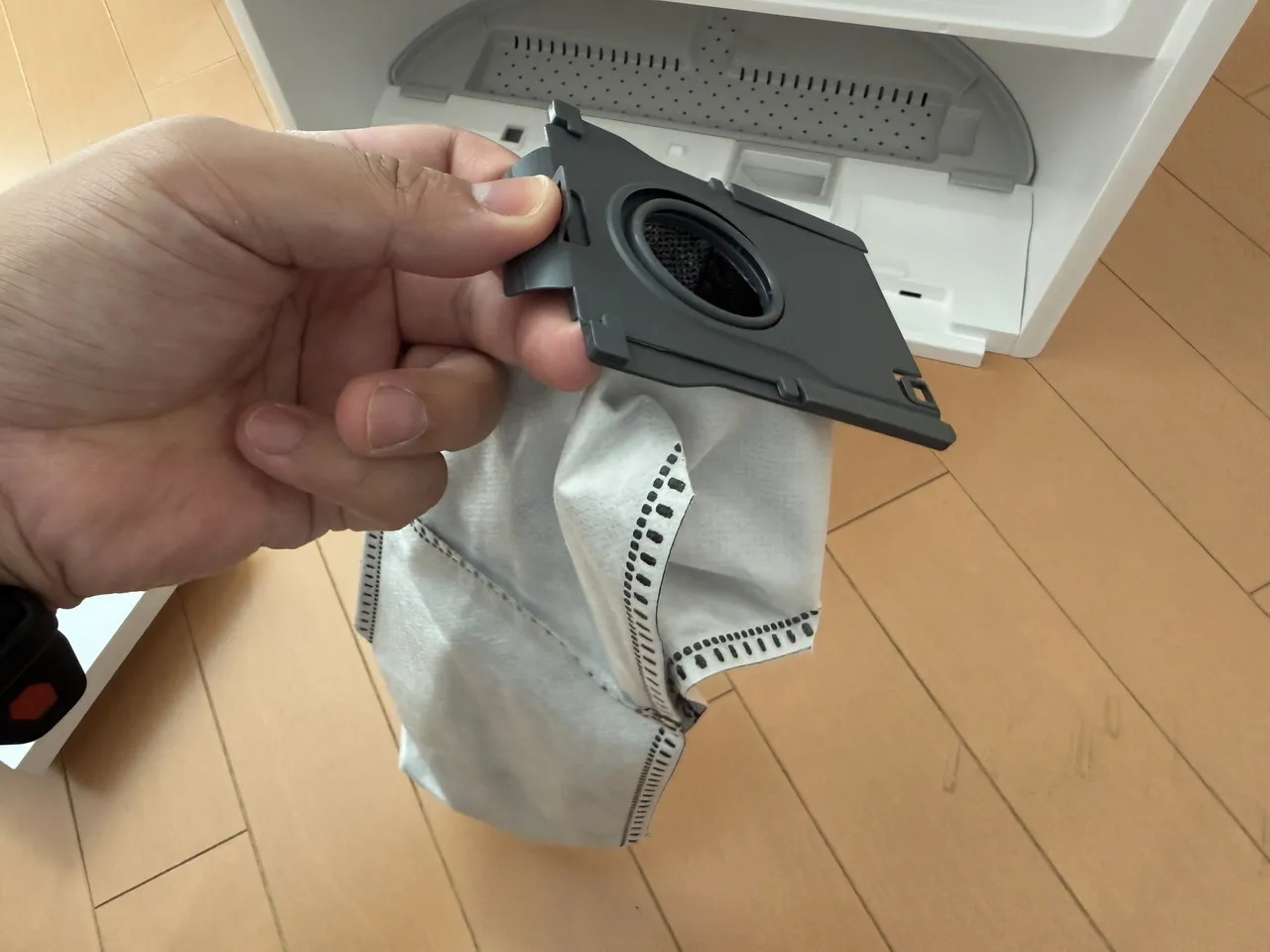 ベースステーション内のダストバッグ