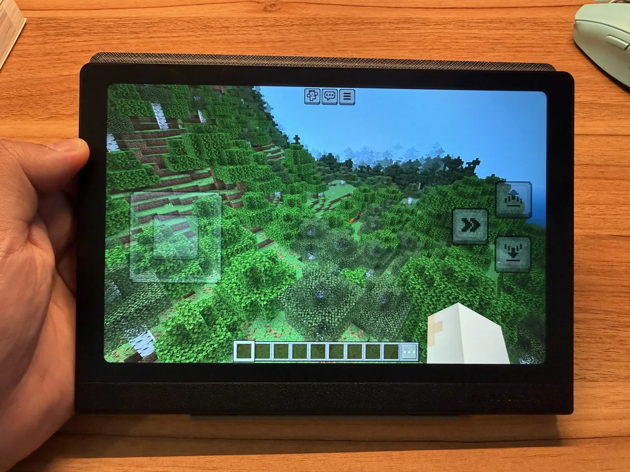 Huion Note Eでマインクラフトをプレイしている