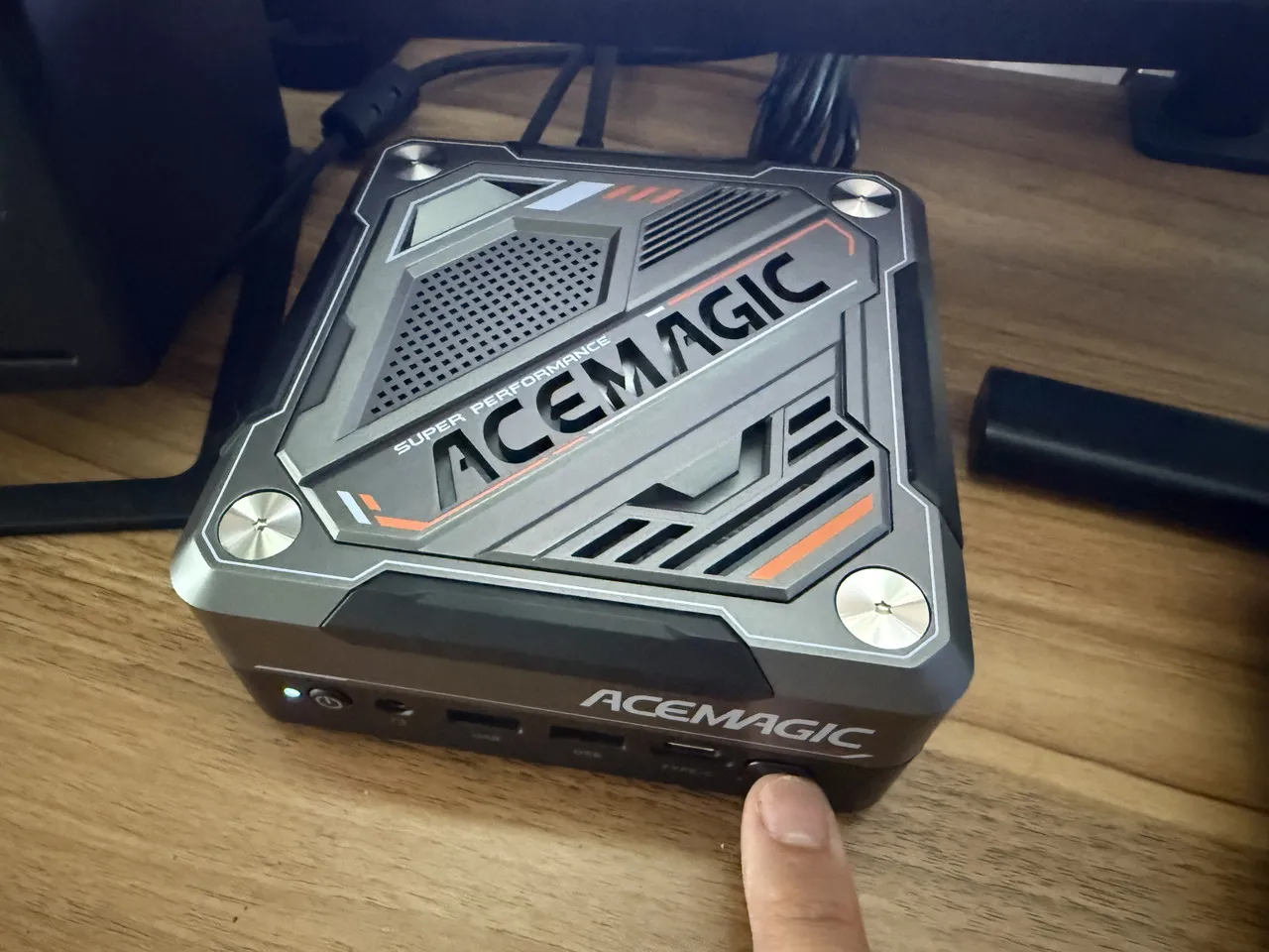 ACEMAGIC AM18の点灯をオフにした