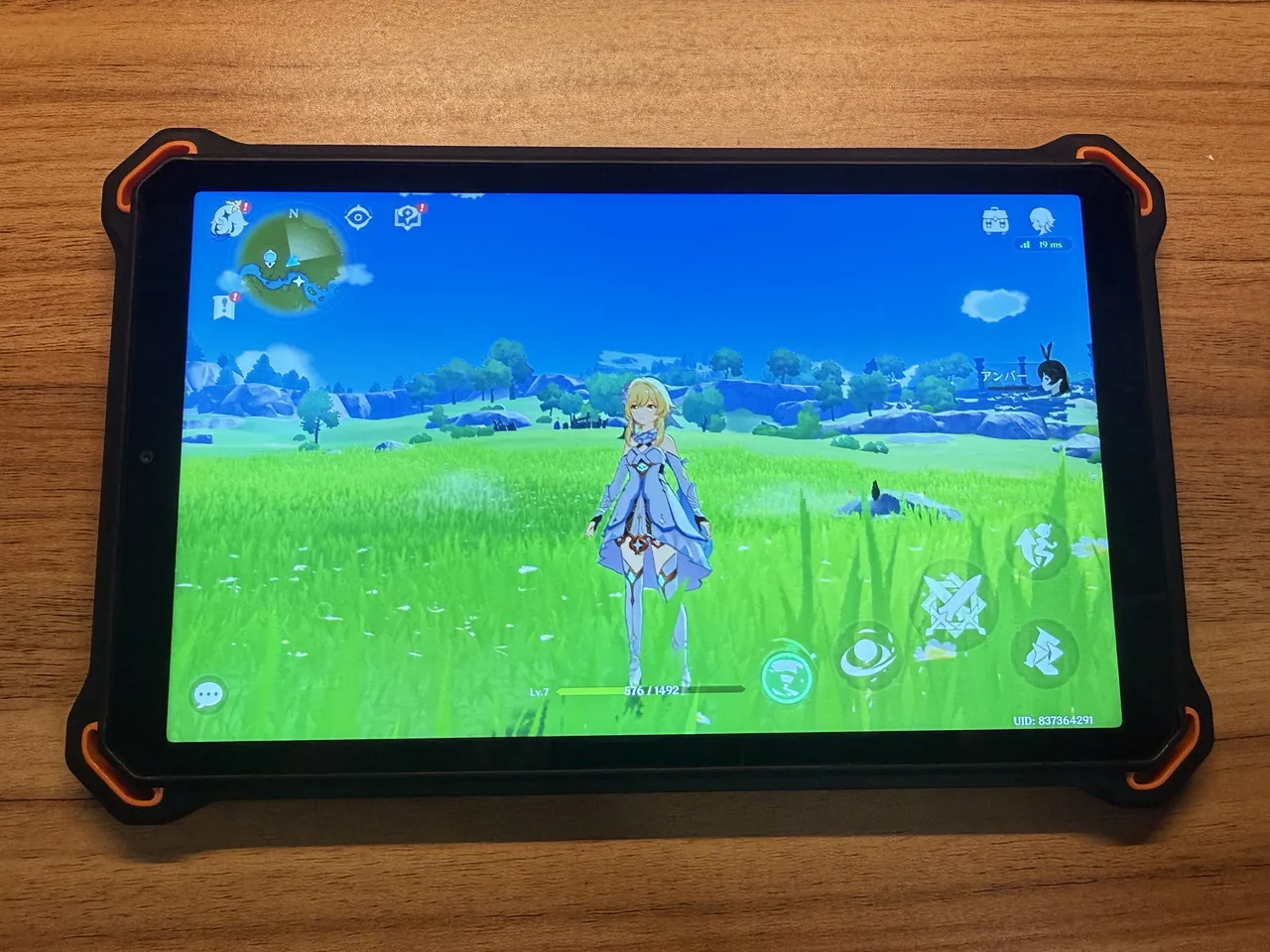 AGM PAD P3 Compactで原神をプレイしている