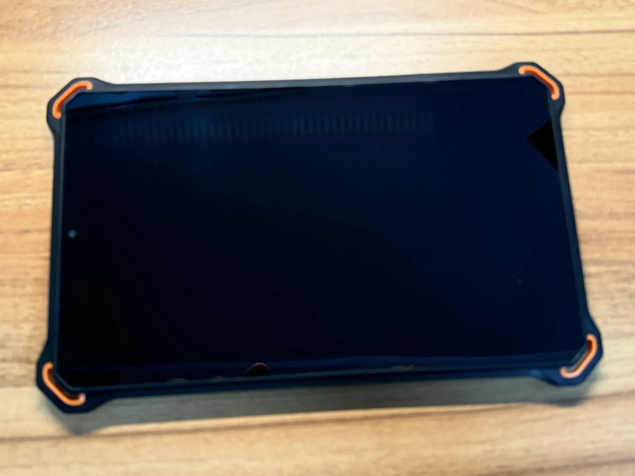 AGM PAD P3 Compactの外観(正面アングル)