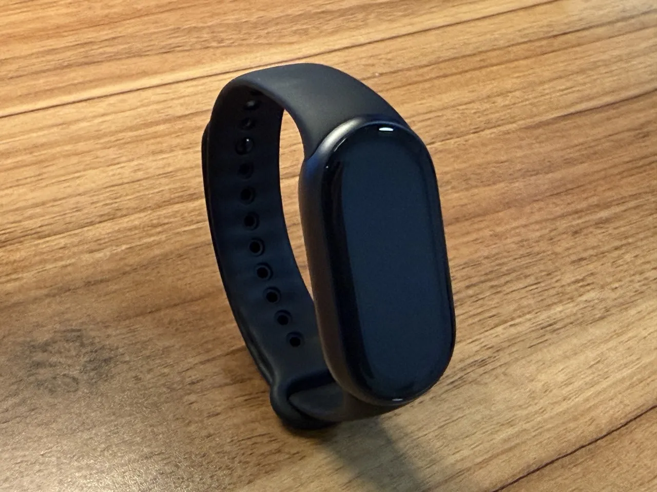 Xiaomi Smart Band 11の外観(左側アングル)