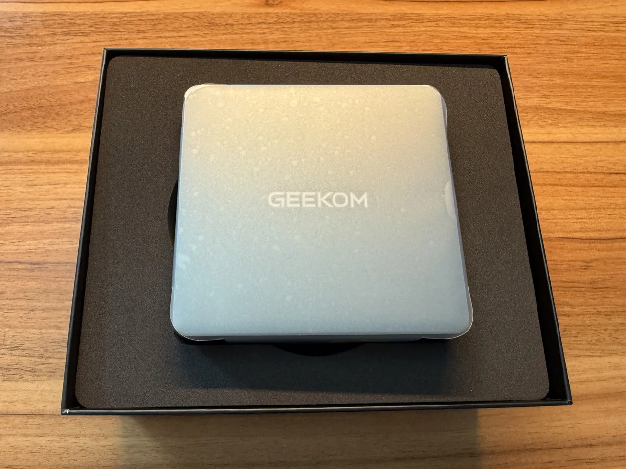 GEEKOM IT13 2026 Editionの箱を開けた