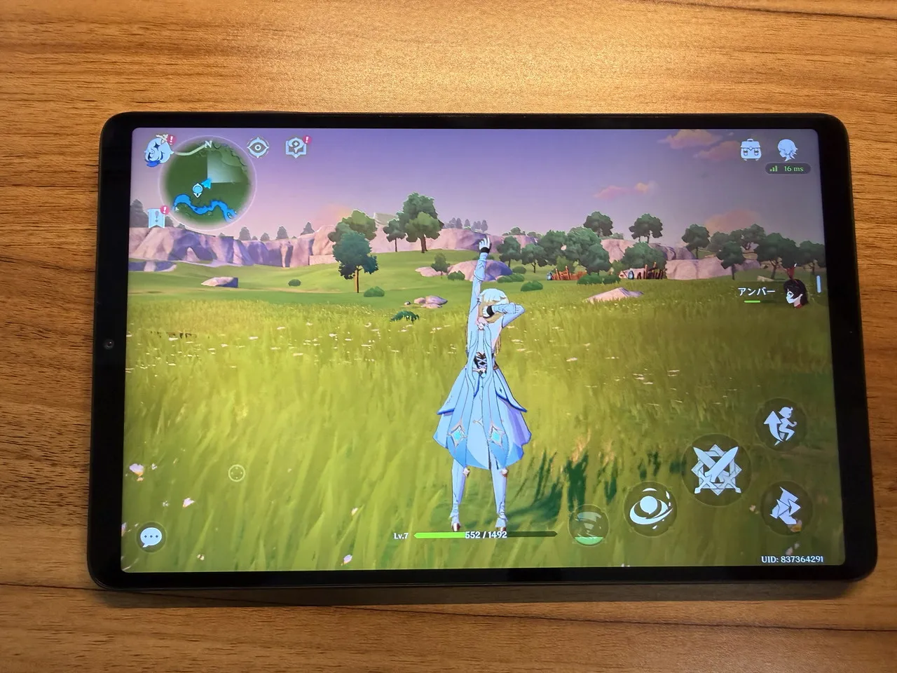 TECLAST T60Miniで原神をプレイしている