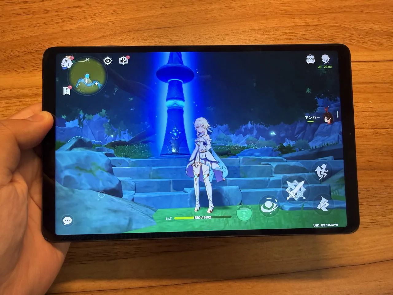 TECLAST T60Miniで原神をプレイしている