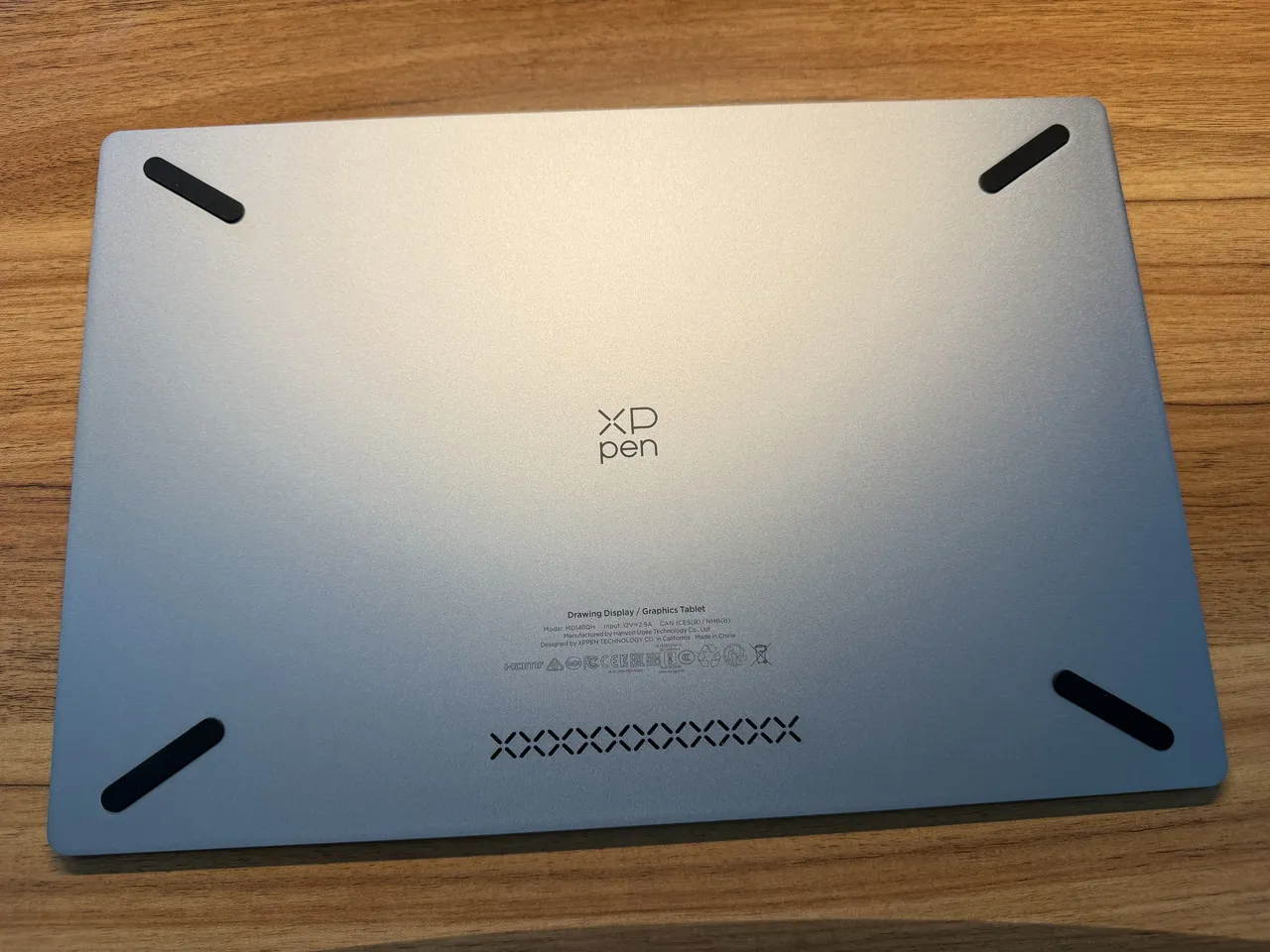XPPen Artist Ultra 14の背面