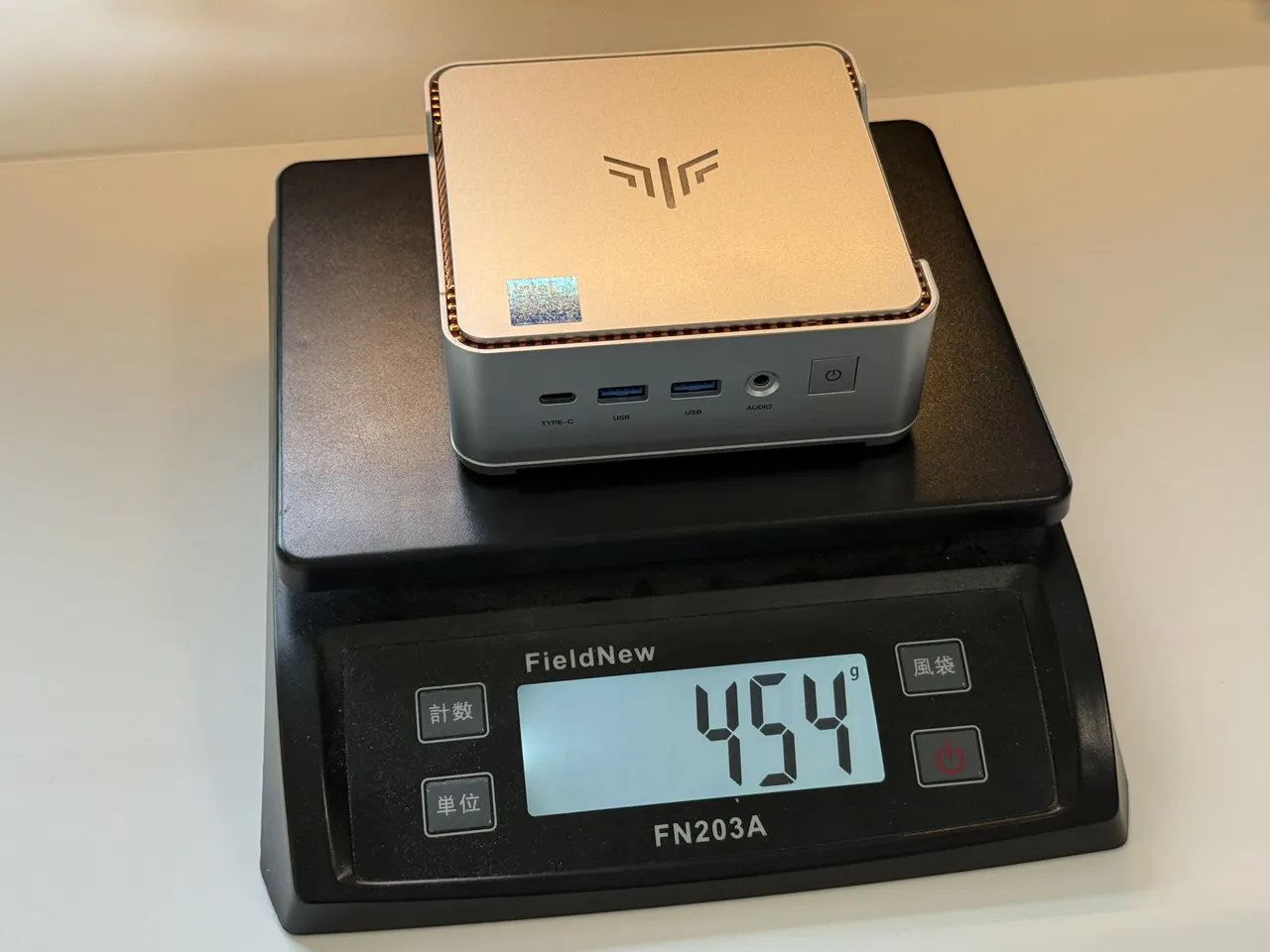 NiPoGi P2(Core 5 320)を計量している