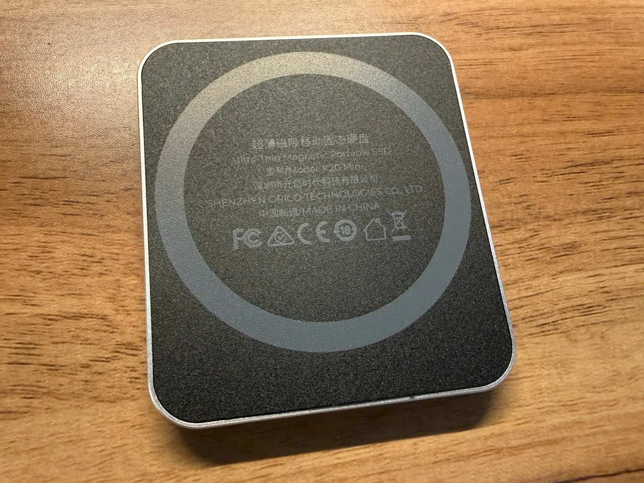 ORICO K20 Miniの裏面