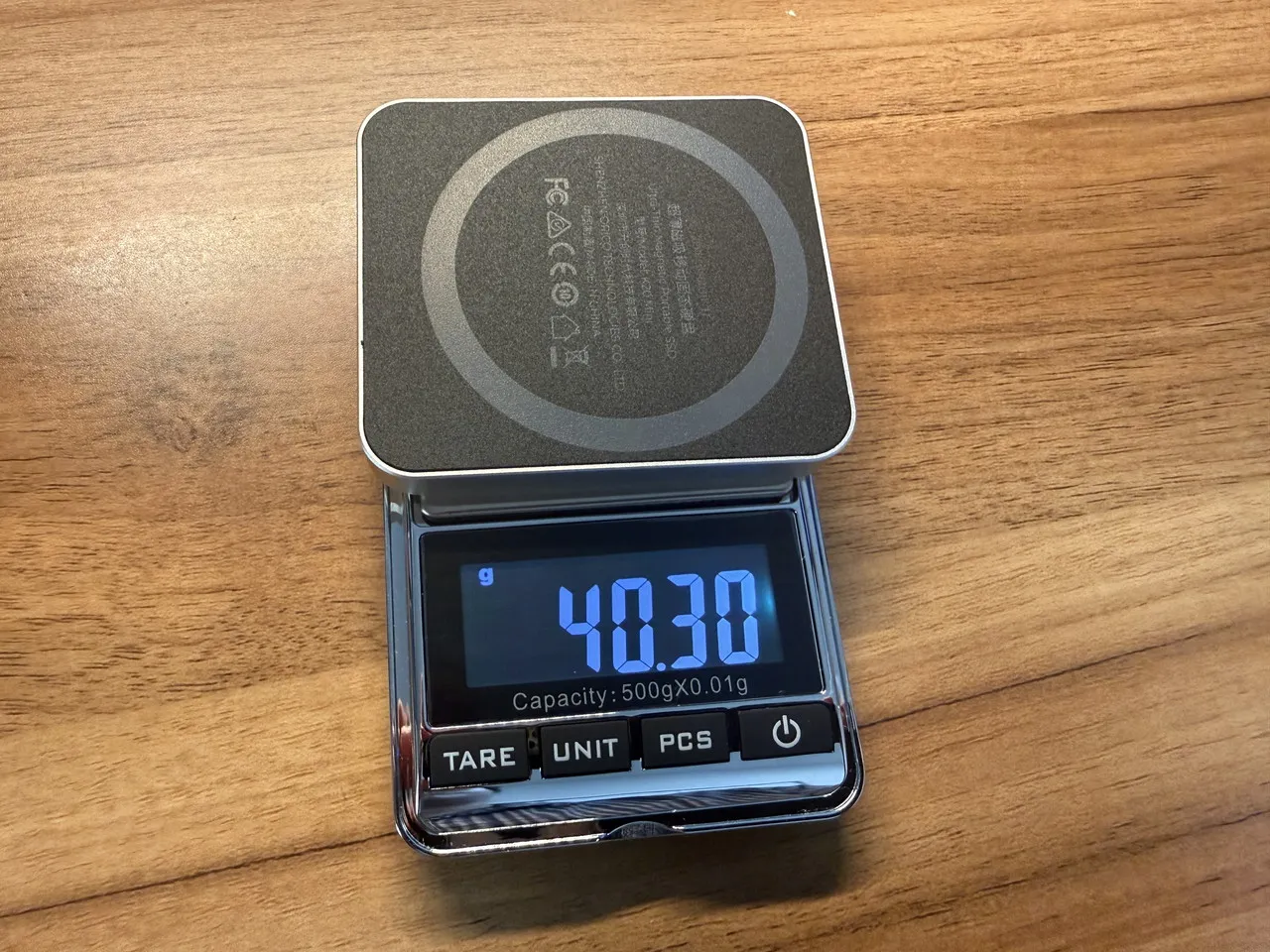 ORICO K20 Miniを計量している