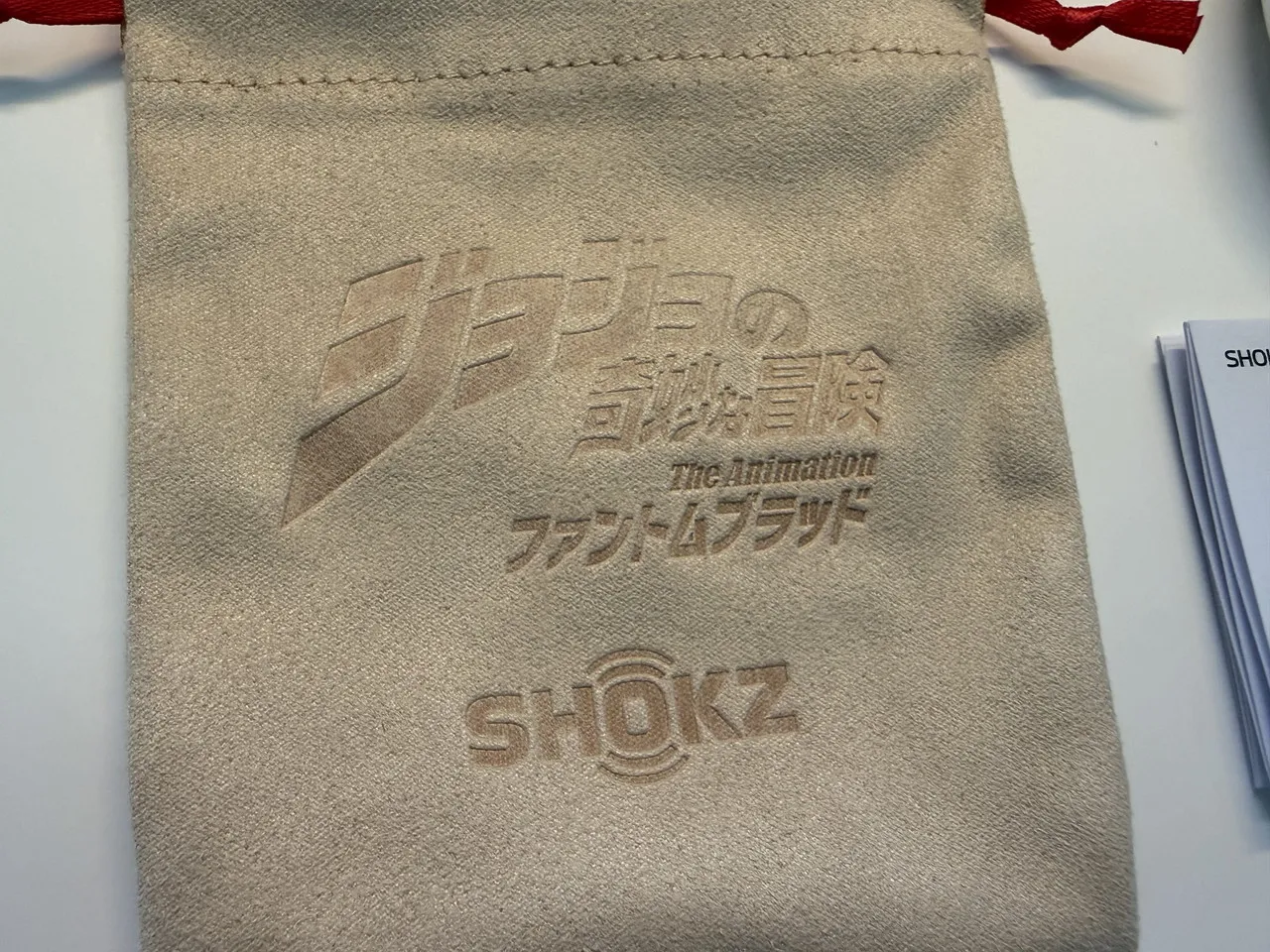 コラボ限定デザインの収納ポーチ